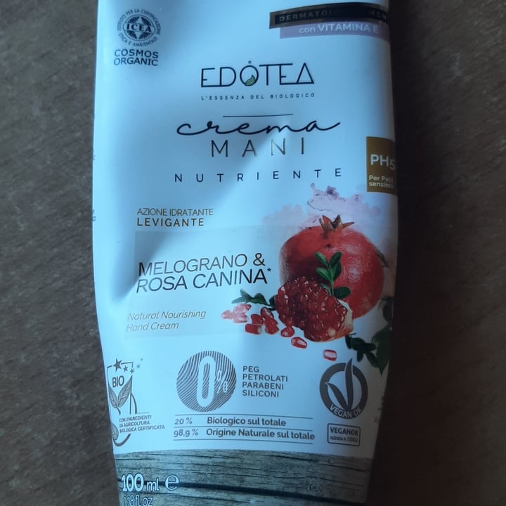 photo of Edotea Crema Mani Edotea Melograno E Rosa Canina shared by @revegiew on  21 Sep 2022 - review