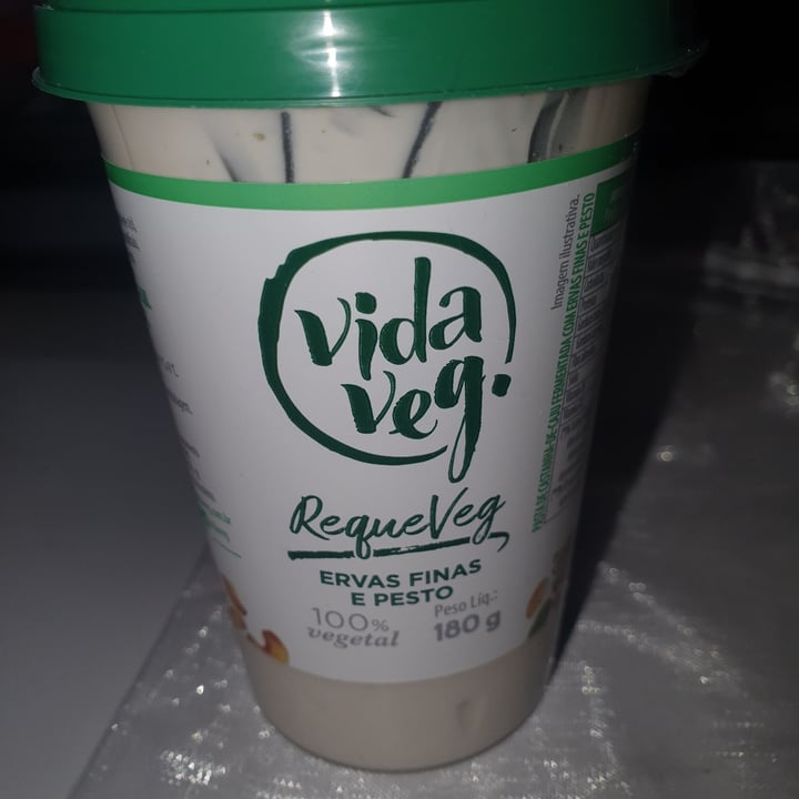 review photo of Vida Veg Requeijão de ervas Finas shared by @patyrovelo on 28 Apr 2022 - review