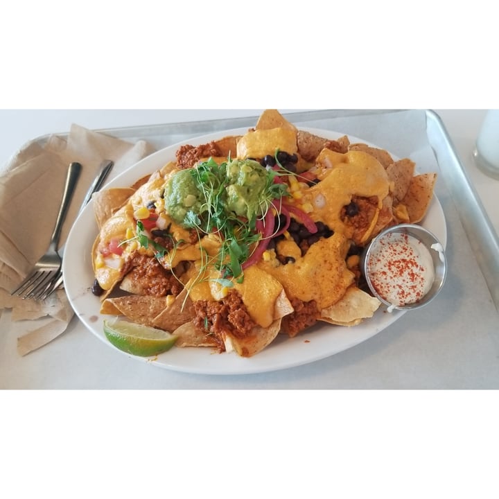 photo of Strong Hearts Cafe Nachos shared by @bann on  08 Jun 2021 - review