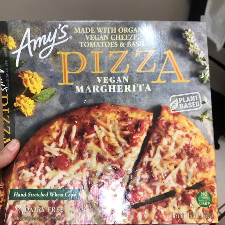 review photo of Amy’s Pizza Vegan Margherita shared by @beingveganissoyum on 19 Feb 2021 - review