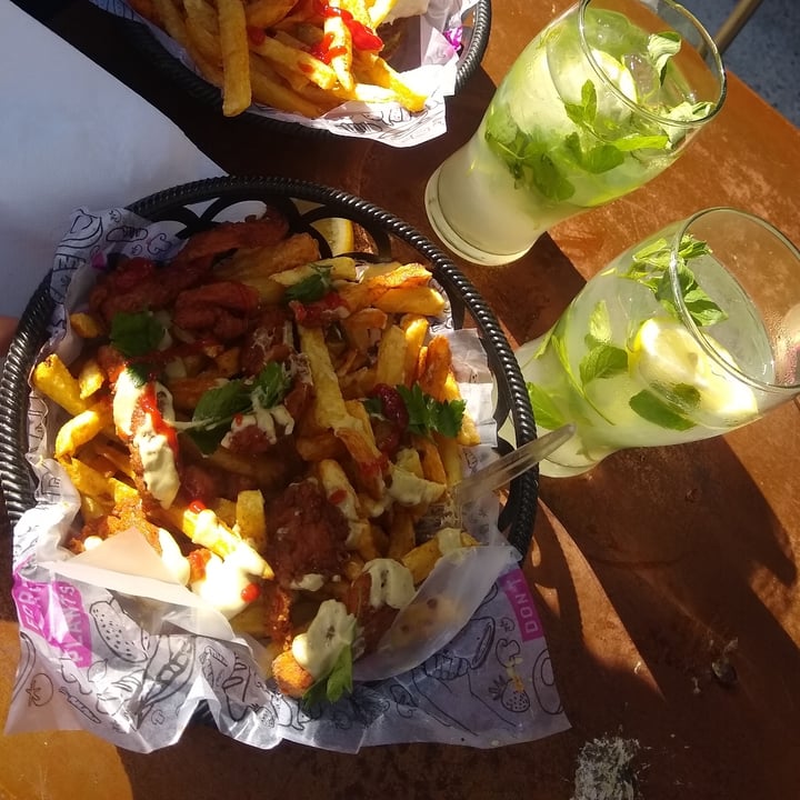 review photo of Lado V Nuggets con salsa tártara y papas fritas shared by @agosrobles on 14 Sep 2021 - review