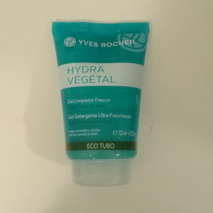 review photo of Yves rocher HydraVégétal Cleansing gel shared by @martadc on 06 Dec 2021 - review