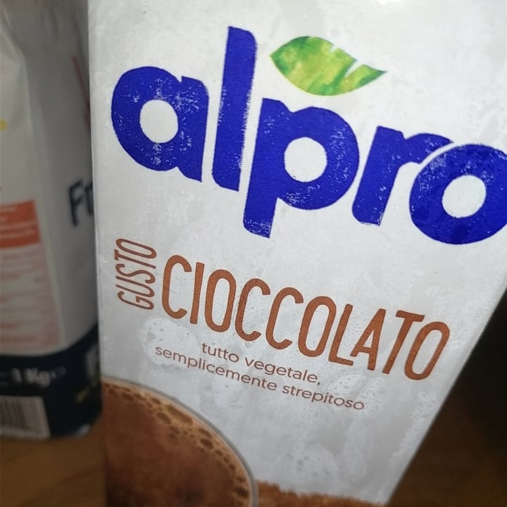 photo of Alpro Chocolate Flavored Soya Milk shared by @sofko on  07 Apr 2021 - review