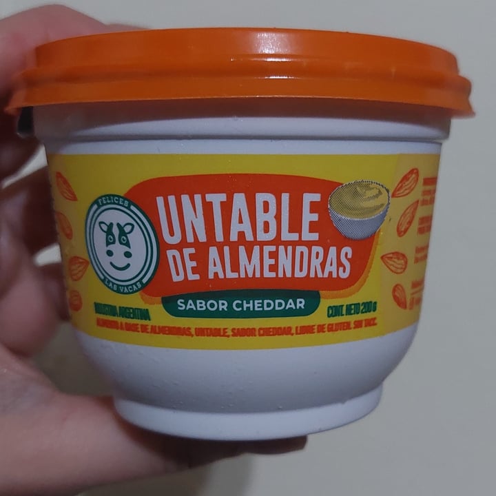 photo of Felices Las Vacas Untable de Almendras Sabor Cheddar shared by @nicolecjs on  03 Jun 2022 - review