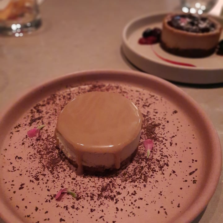 photo of Mudrá Cheesecake De Dulce De Leche shared by @vegaly on  16 Aug 2021 - review