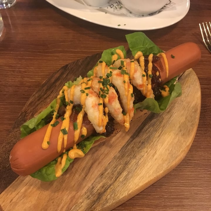 photo of Unity Diner The Surf n' Turf Dog shared by @veroniqueteque on  06 Dec 2020 - review