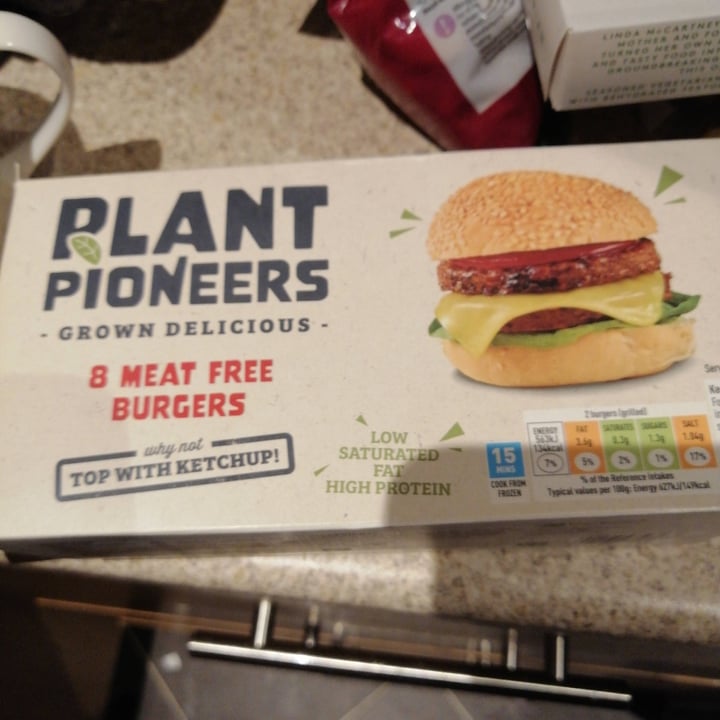 photo of Plant Pioneers Meat Free Burgers shared by @kayra on  16 Nov 2020 - review