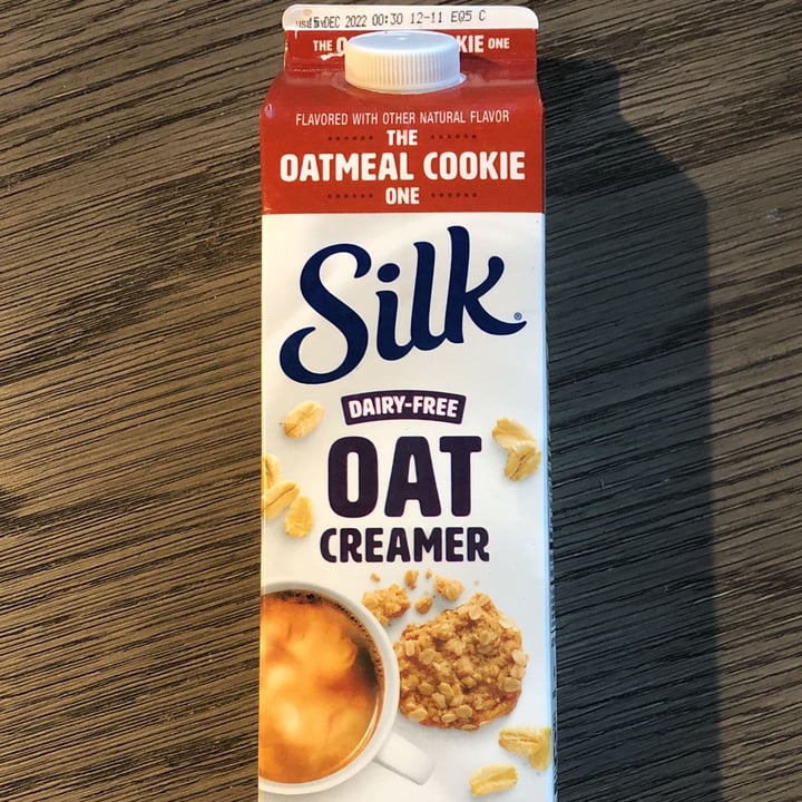 photo of Silk Oat creamer The oatmeal Cookie shared by @av-egan on  09 Nov 2022 - review