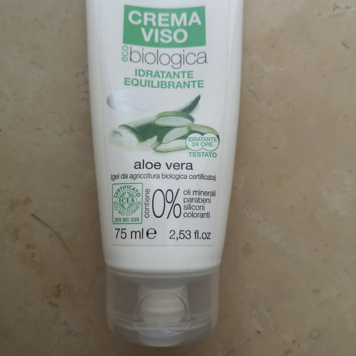 photo of Omia Crema viso biologica aloe vera shared by @anna94 on  14 May 2022 - review