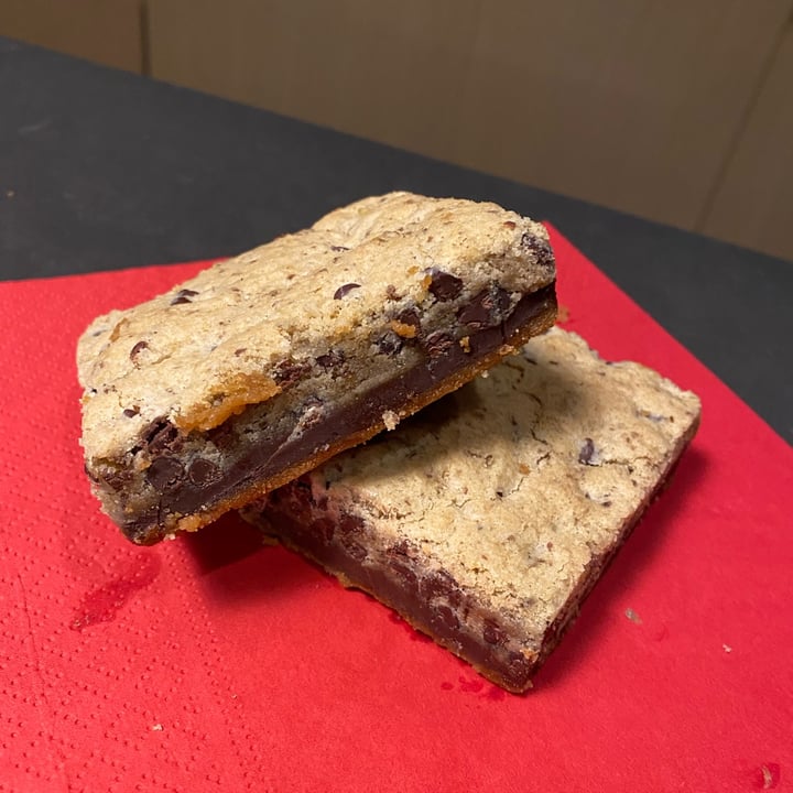 review photo of Vegan Sugar Chocolate Chip Bar shared by @blsnew on 06 Sep 2022 - review