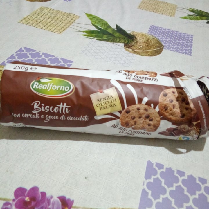 photo of Realforno Biscotti Cereali E Gocce Di Cioccolato shared by @saimonanimalslover on  15 Oct 2022 - review