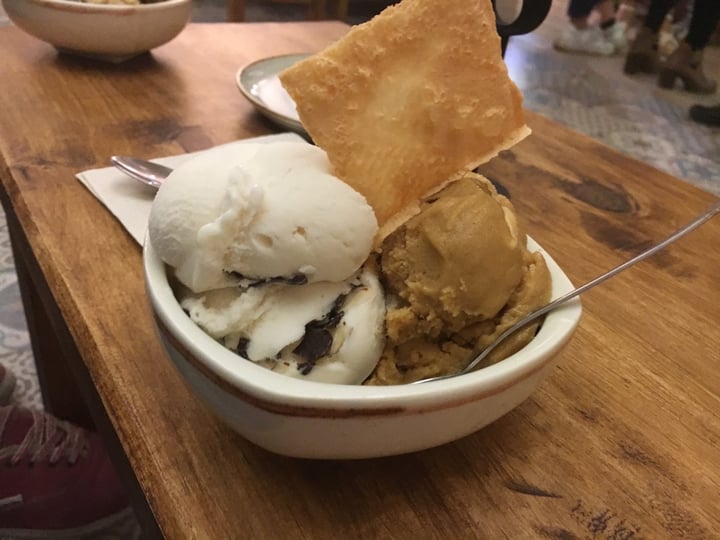 photo of Sharbets Helado vegano y galleta de chocolate shared by @carlavegan on  25 Nov 2019 - review