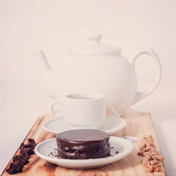 review photo of Neko Alfajor De Dulce De Leche De Almendras shared by @jenarav on 14 Sep 2022 - review