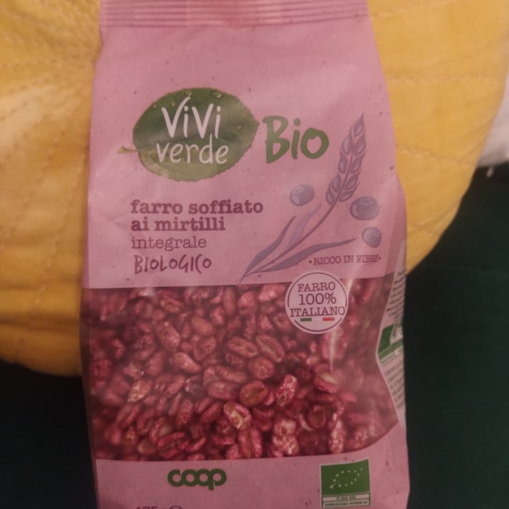photo of Vivi Verde Coop farro soffiato ai mirtilli integrale shared by @biancafurii on  29 May 2022 - review