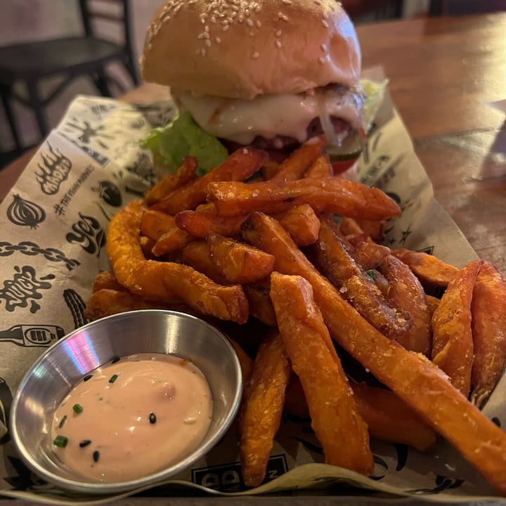 review photo of Mad Mad Vegan The mad signature shared by @lopasil on 23 Feb 2022 - review