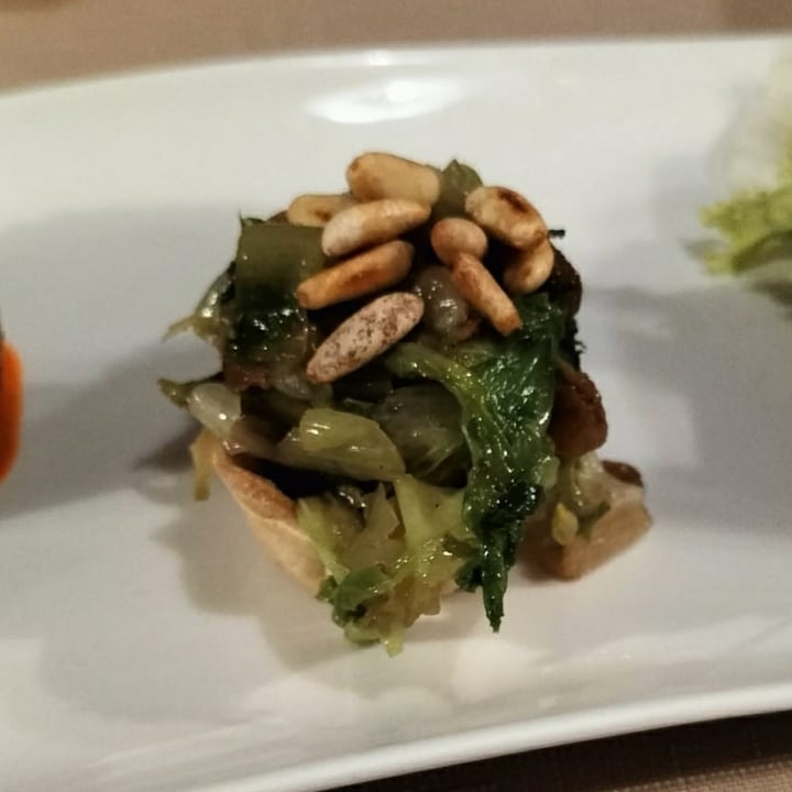 photo of Il Papeoto mini brisé con scarola e pinoli shared by @lagio on  24 Aug 2022 - review