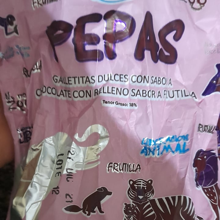 photo of Un Rincón Vegano Pepas Galletas Dulces con sabor Chocolate con relleno de Frutilla shared by @marloruu on  01 Jul 2021 - review