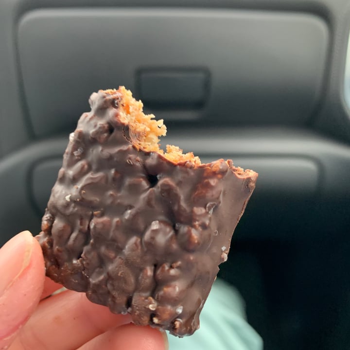 photo of NuGo Dark Chocolate Almond with sea salt shared by @charliefoxtrot3 on  15 Nov 2022 - review