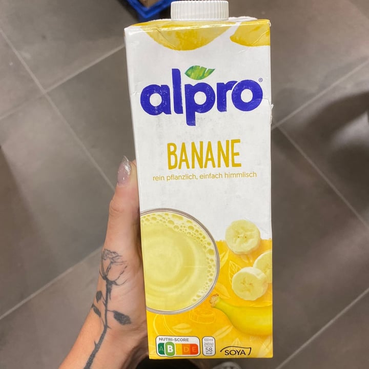 photo of Alpro Banana Milk shake shared by @paulestoyaqui on  28 Jun 2022 - review