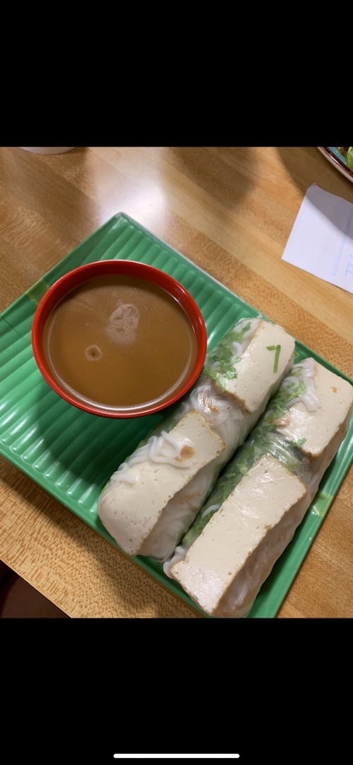 photo of Bagels & Noodles Summer Rolls shared by @caseyashlyn on  22 Apr 2020 - review