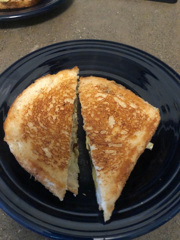 photo of The Purple Carrot Grilled Cheese and Artichoke shared by @nisharespect on  30 May 2022 - review