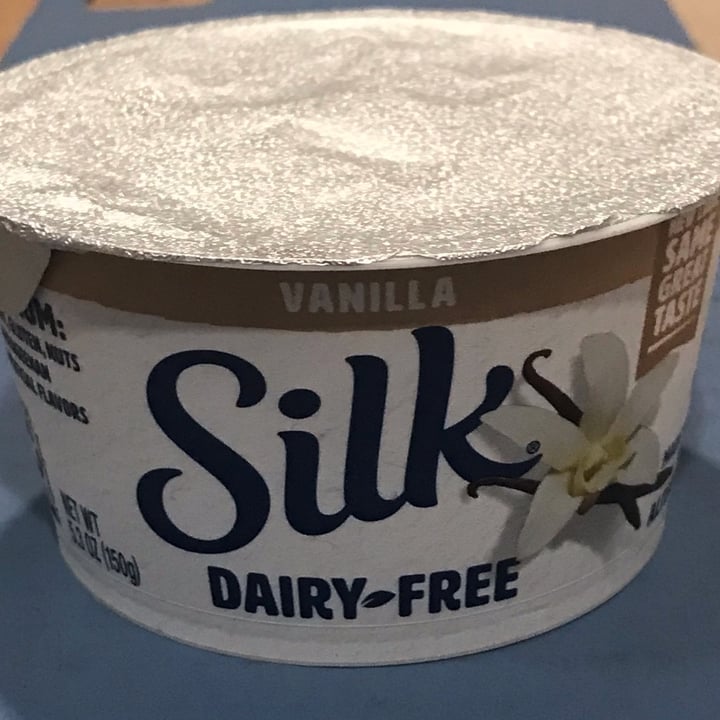 review photo of Silk Dairy free vanilla yogurt shared by @ariannap on 23 Mar 2022 - review