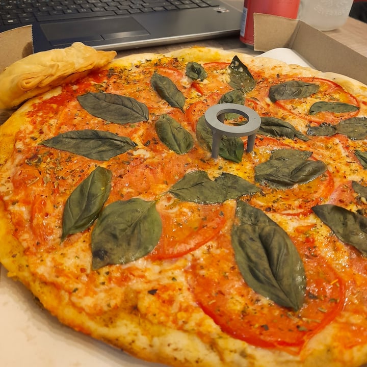 review photo of El Garage Bar Pizza napolitana shared by @lucianacircular on 05 Dec 2022 - review