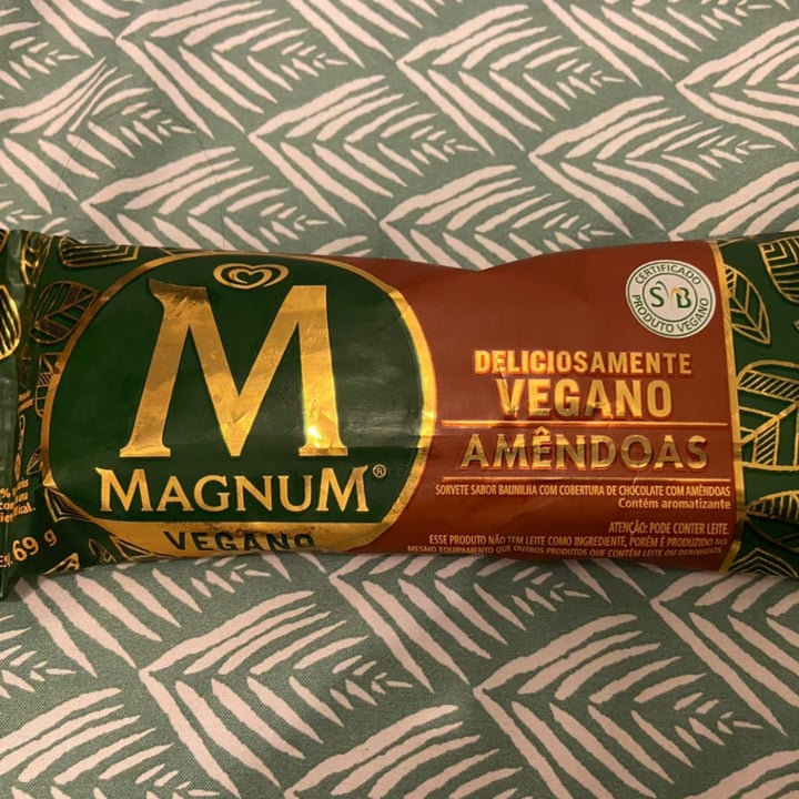 review photo of Magnum Vegano De Amêndoas shared by @bibis on 09 Aug 2022 - review