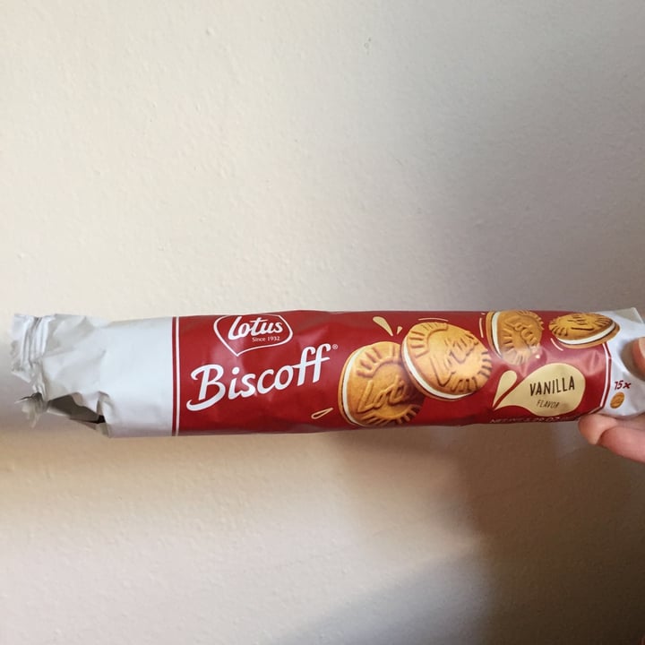 photo of Lotus Biscoff Biscoff Cream Biscuits  Vanilla Flavour shared by @whiteleocat on  24 Nov 2020 - review