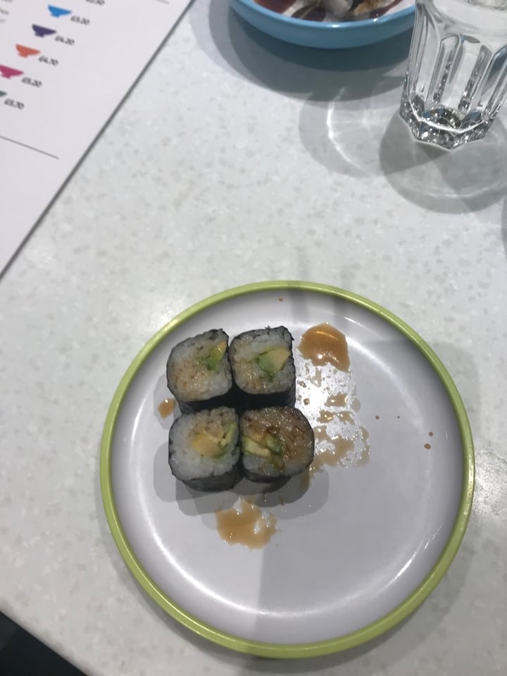 photo of YO! Sushi Avacado Maki shared by @mollyjane on  10 Mar 2020 - review