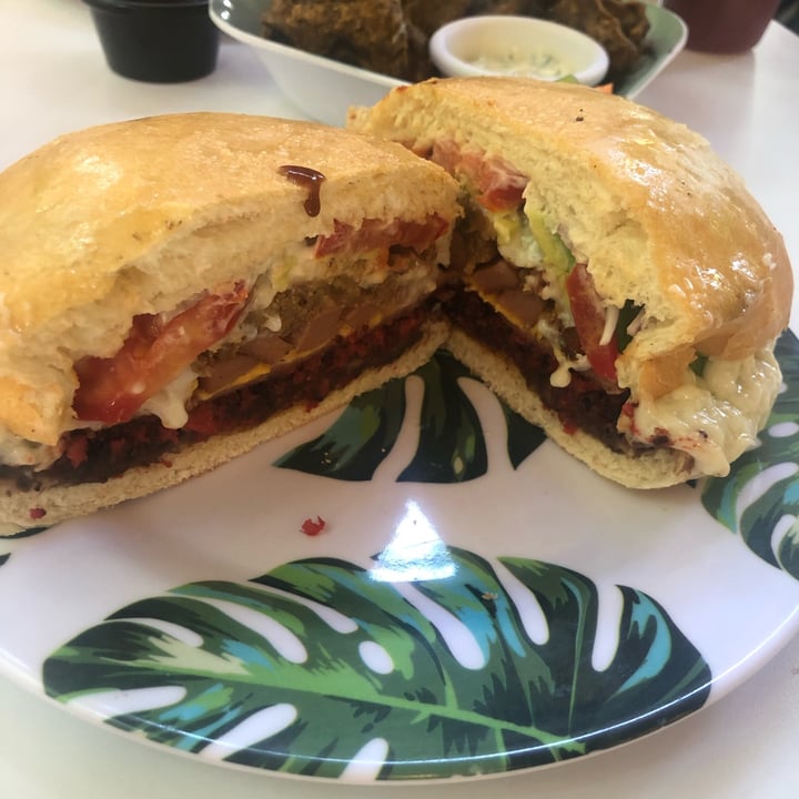 photo of Corazón Contento PDC Torta La Mamadolores shared by @basedoncaffeine on  30 Aug 2022 - review