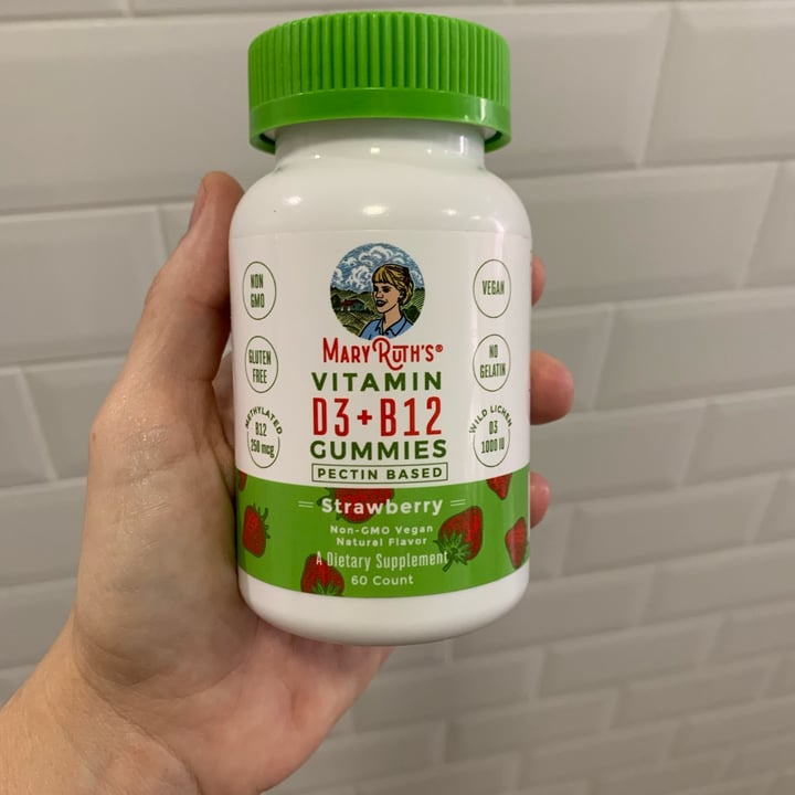 photo of Mary Ruth's Vitamin D3 + B12 Gummies shared by @natcmoraes on  14 Aug 2022 - review
