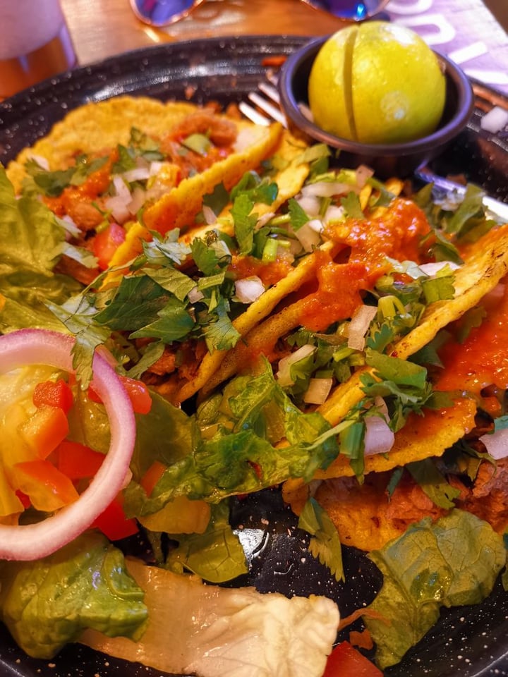 photo of Revolucion Verde Tacos de bistec shared by @silvialeon92 on  22 Feb 2020 - review
