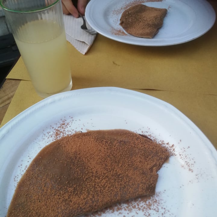 photo of Écru Crepes Di Banana E Noci Di Macadamia Con Crema Alla Nocciola shared by @francesnincarbone on  29 Sep 2021 - review