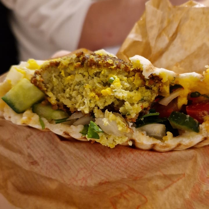 photo of Pita BOX Falafel Pita shared by @martinacordella on  20 Nov 2022 - review