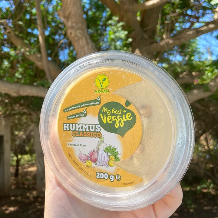 photo of Vemondo hummus classico shared by @mmaarrtty on  02 Aug 2022 - review
