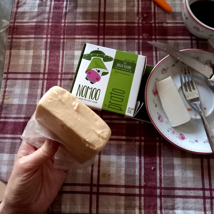 photo of NOMOO Plant-Based Brasil Queijo Prato shared by @marcialucks on  07 Aug 2021 - review