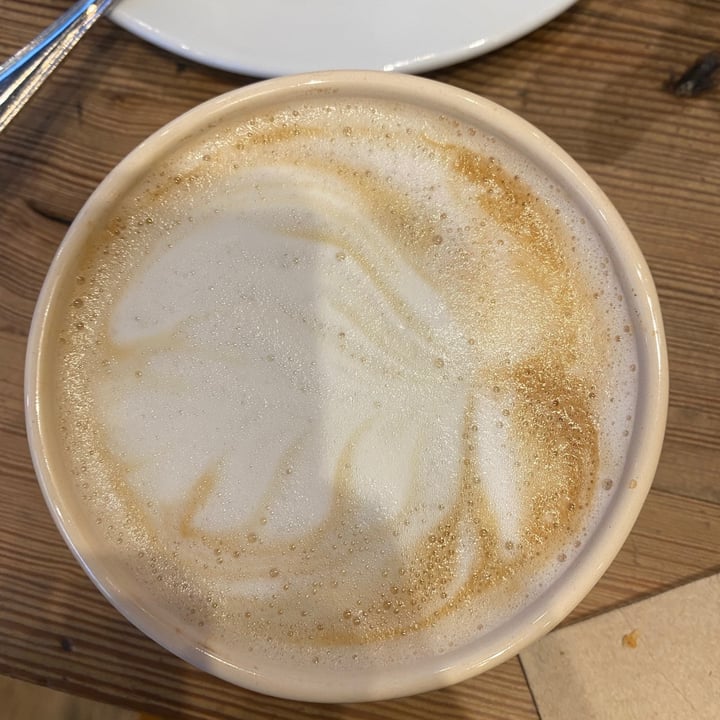 photo of Le Pain Quotidien latte con leche de almendras shared by @inespressable on  20 Sep 2021 - review