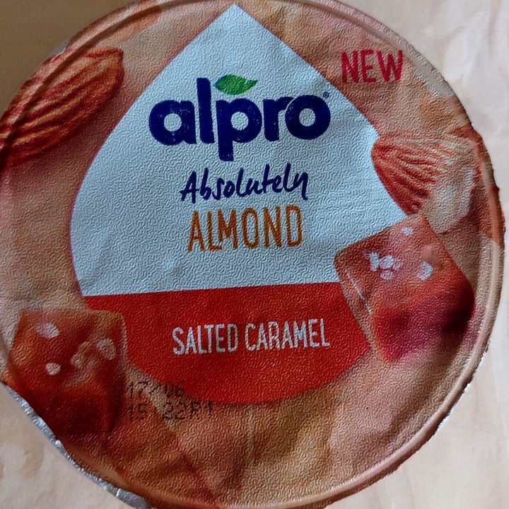 photo of Alpro Alpro Caramello Salato shared by @camibognoli99 on  11 Jun 2022 - review