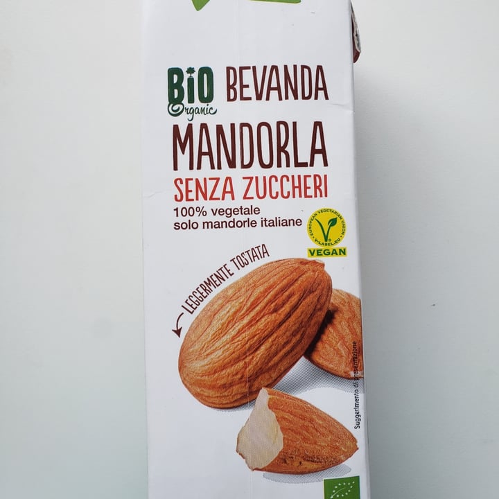 photo of Vemondo  Bevanda Alla Mandorla Senza Zuccheri shared by @barbara17021976 on  30 Aug 2022 - review