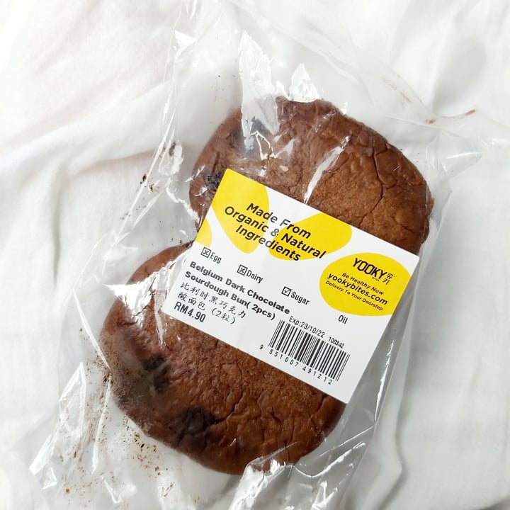 photo of BMS Organics Belgium Dark Chocolate Sourdough Bun shared by @herbimetal on  03 Nov 2022 - review