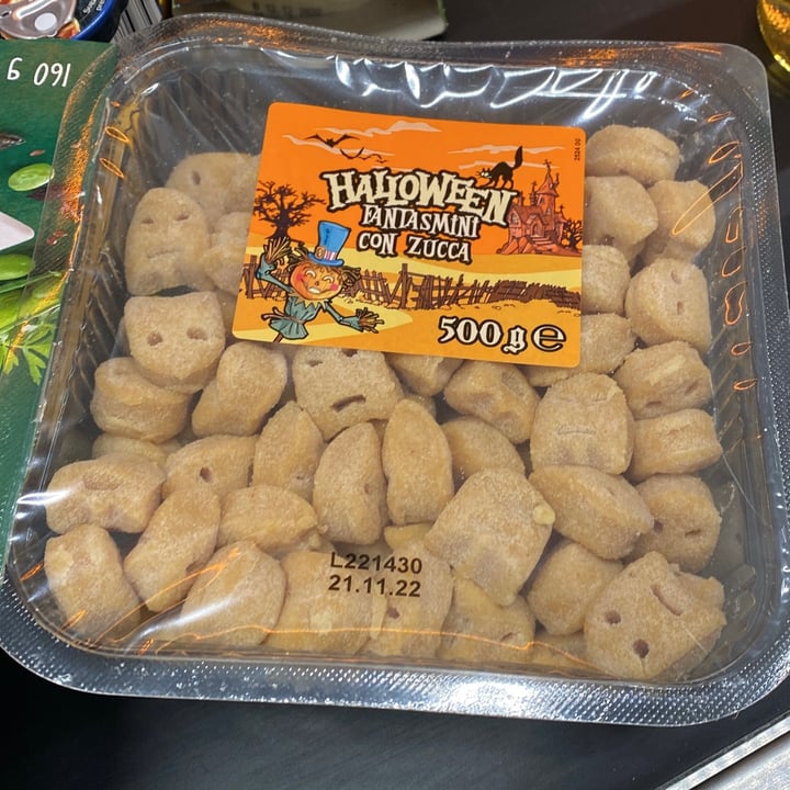 review photo of Lidl fantasmini con zucca shared by @theredhead on 27 Oct 2022 - review