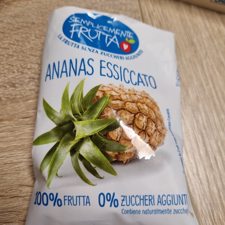 photo of Semplicemente frutta Ananas Essiccato shared by @francy82 on  07 Oct 2022 - review