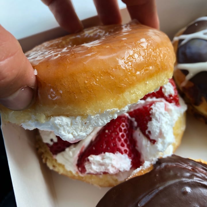 photo of Donut Friend Strawberry Cream Donut shared by @action4animals223 on  01 Jan 2022 - review