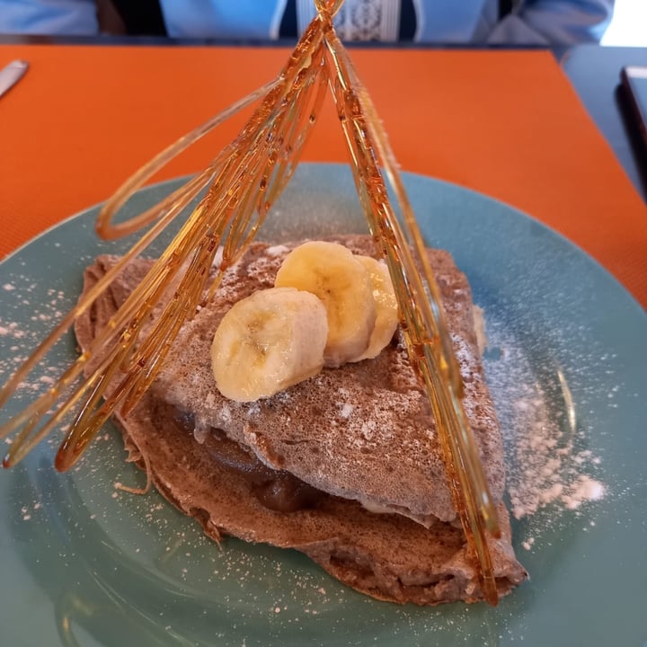 photo of Viva la Pepa Crepe Dulce De Trigo Sarraceno Con Banana Y Ddl De Felices Las Vacas shared by @vickyjolie on  19 Oct 2021 - review