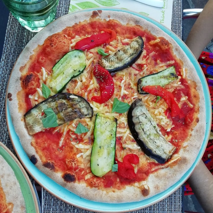 photo of Pizzeria Controvento Pizza Trifoglio shared by @alessias on  17 Aug 2022 - review