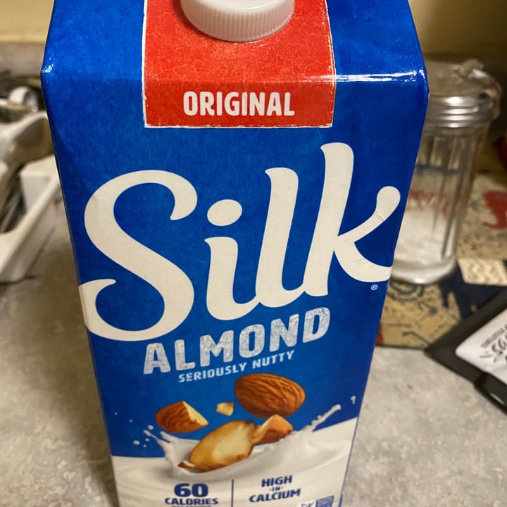 photo of Silk Organic Original Almond milk shared by @veganmika on  02 Sep 2021 - review