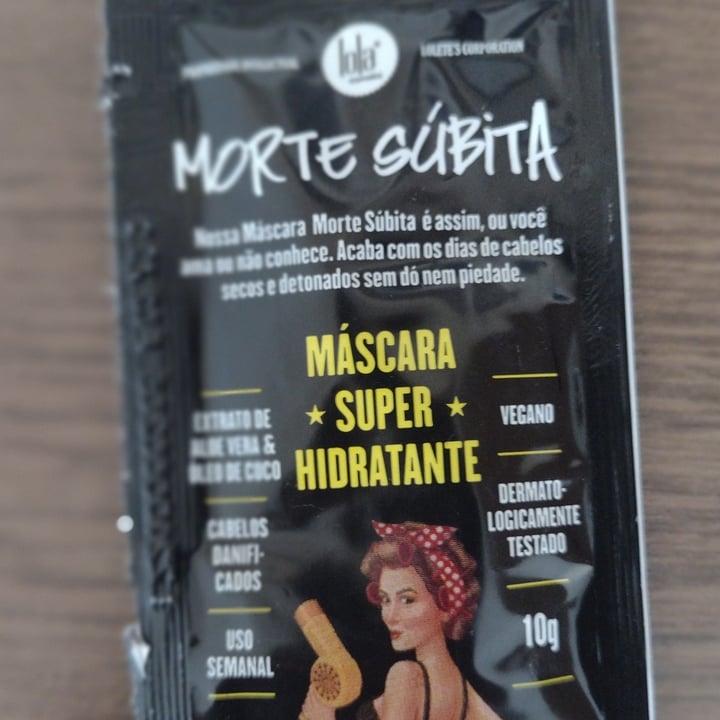 photo of Lola Cosmetics mascara hidratante morte subita shared by @claracarneiro on  23 Jul 2022 - review