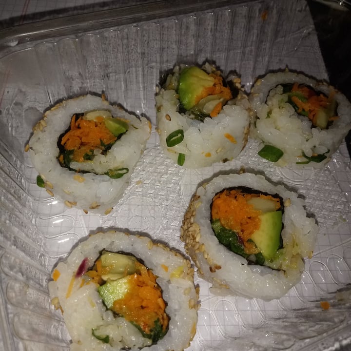 photo of Sushi Pub Vegetariano Roll shared by @asenoyam on  07 May 2021 - review