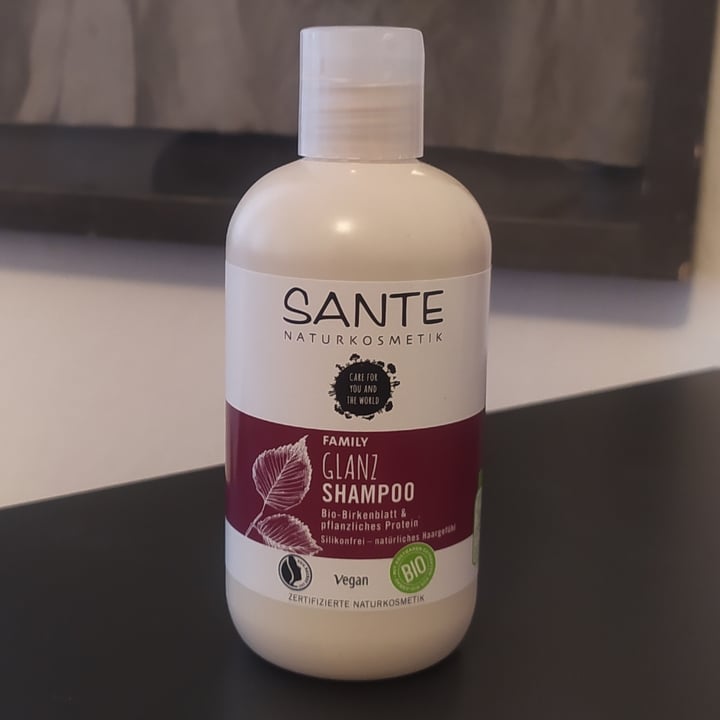 photo of Sante Naturkosmetik Glanz Shampoo shared by @bratkart0ffel on  22 Nov 2021 - review